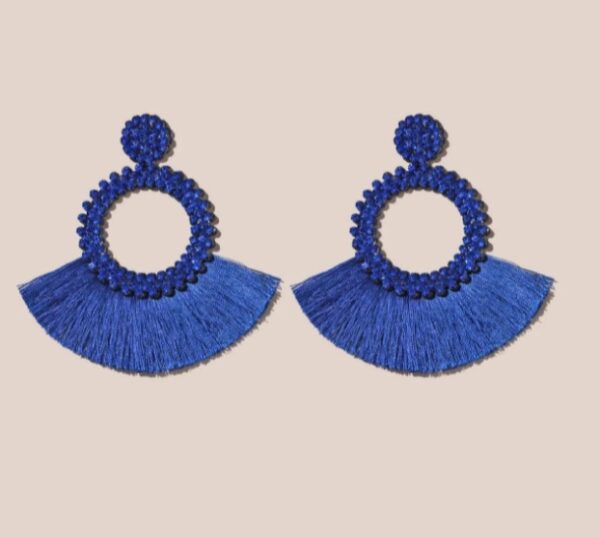 grote oorbellen, rond, kwast , statement, sieraden, hippe, leuke, mooie, blauw